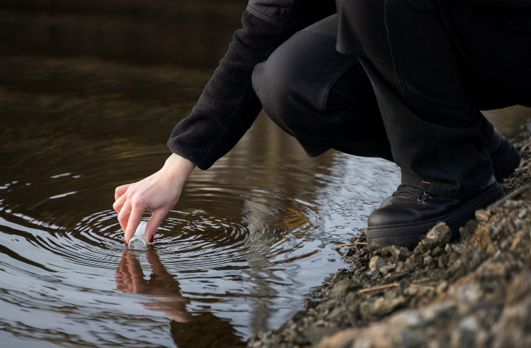 sample test water in tube